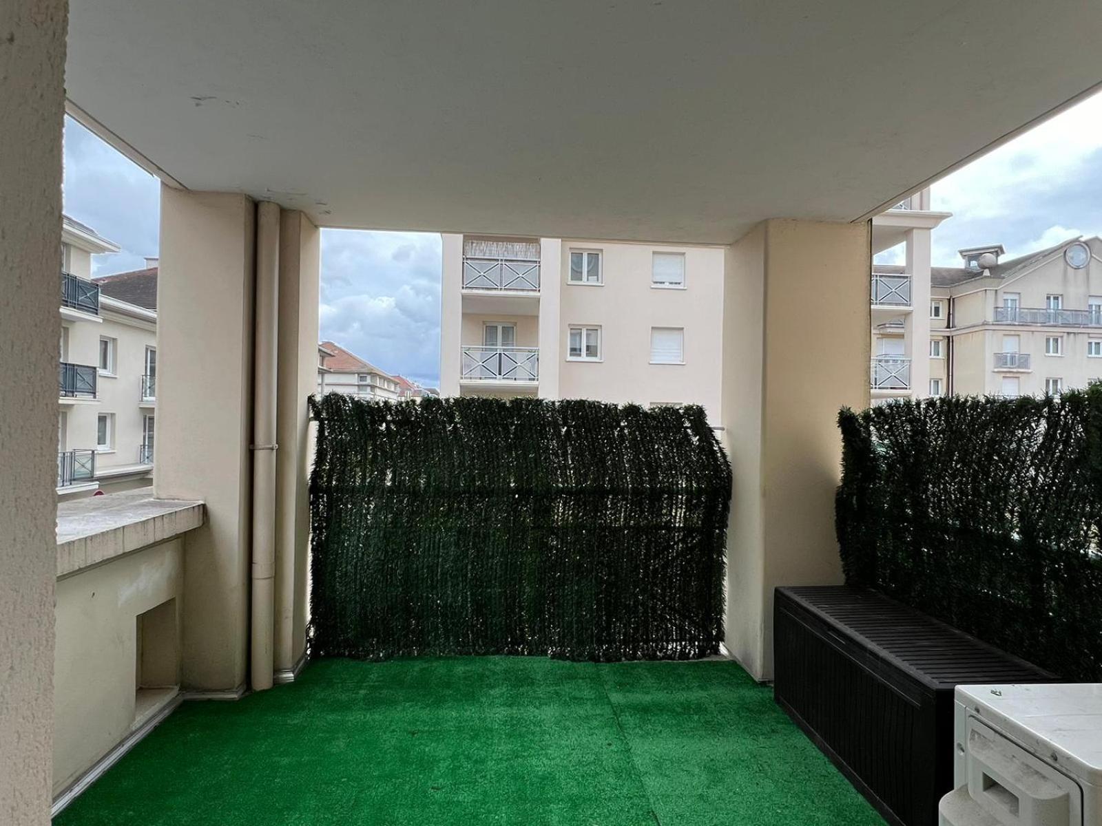 Location 3 Chambres Spacieuses Dans Appartment 2 Mn Rer Bussy Saint Georges エクステリア 写真